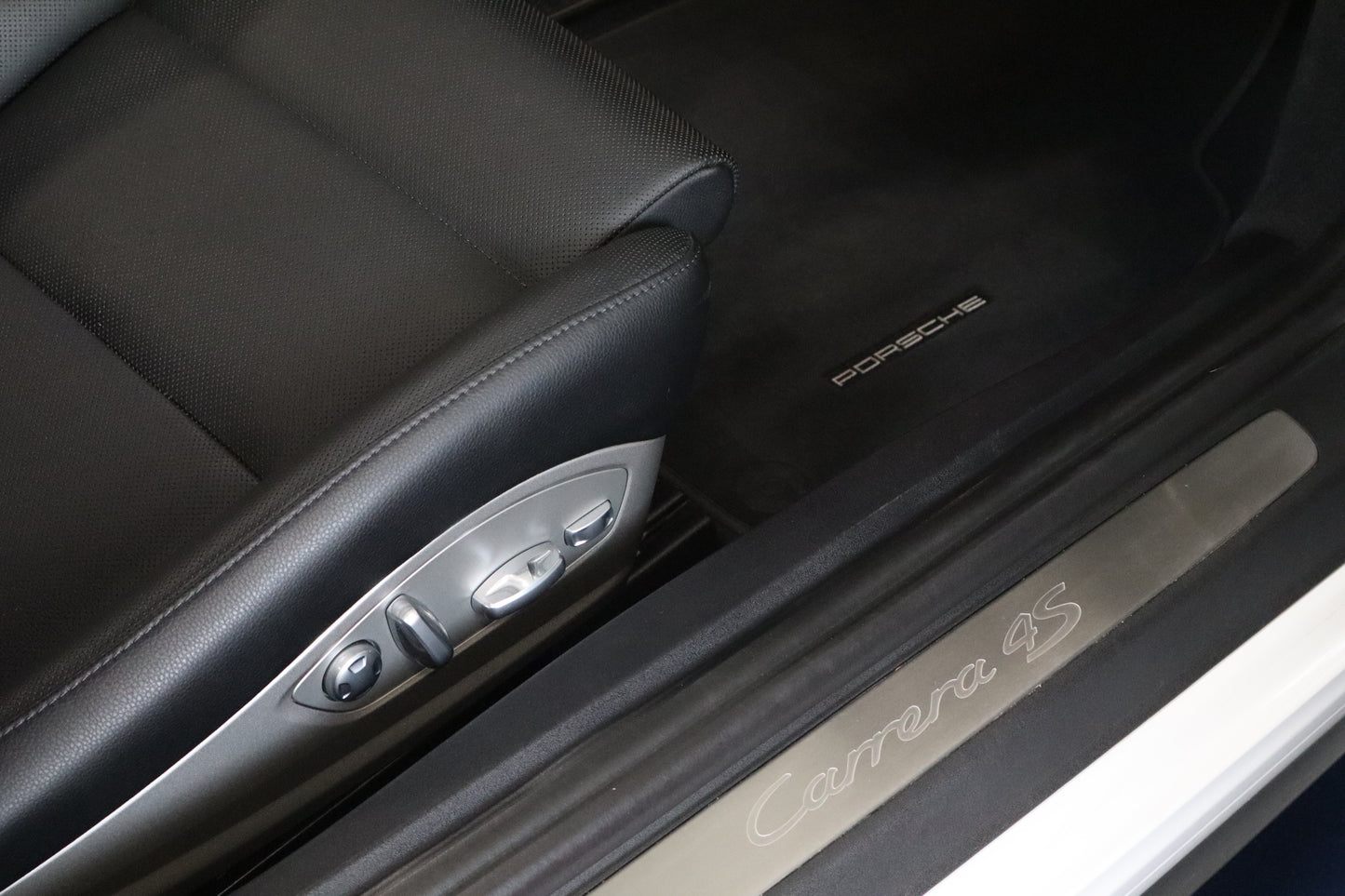 Porsche 911 carrera 4S coupe