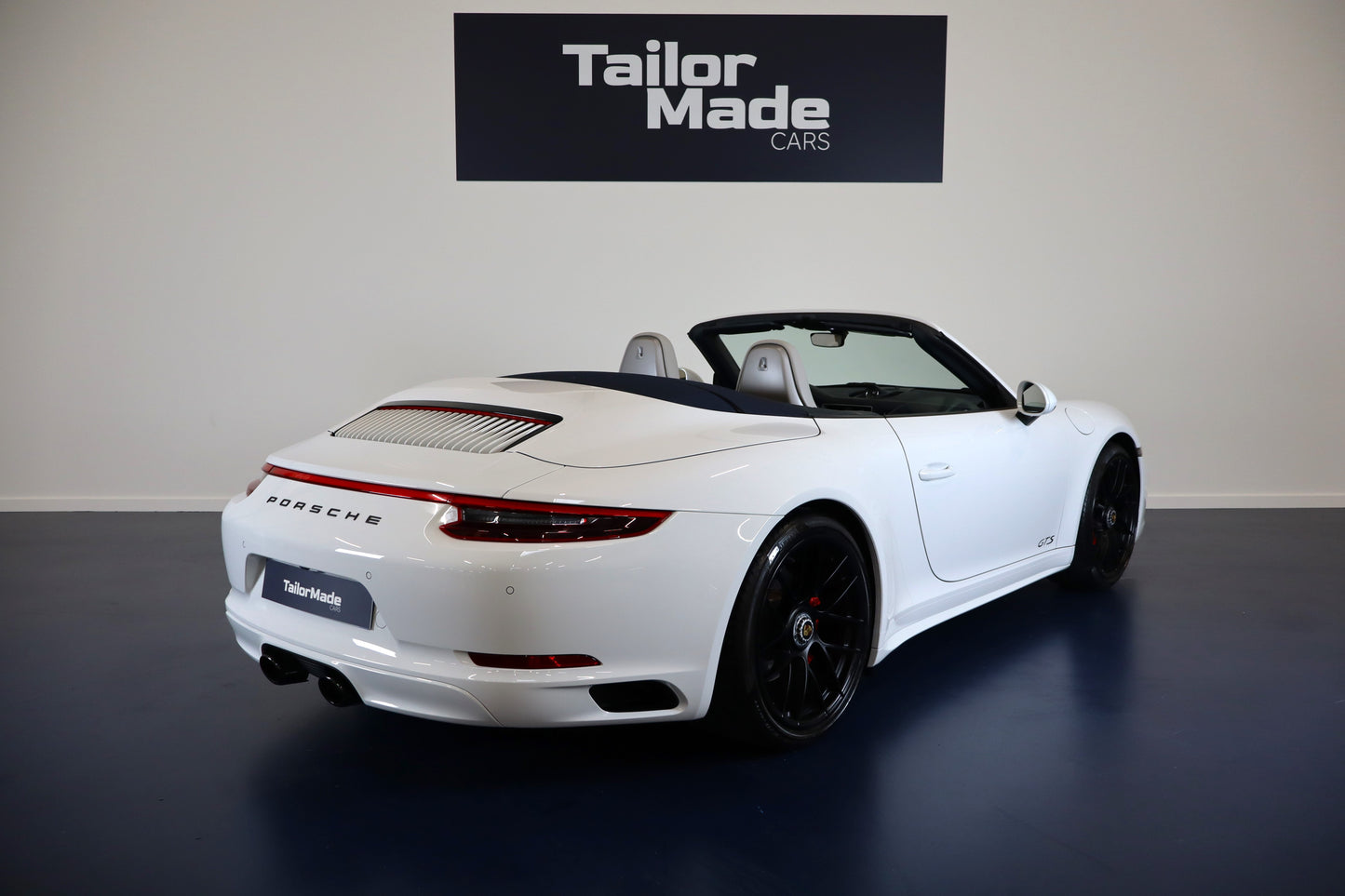 Porsche 911 carrera 4GTS cabriolet