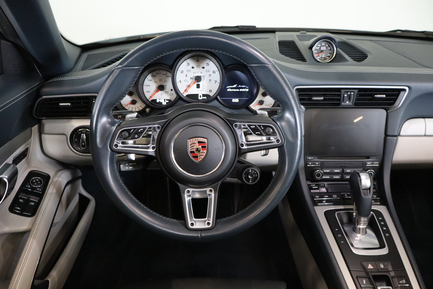 Porsche 911 carrera 4GTS cabriolet