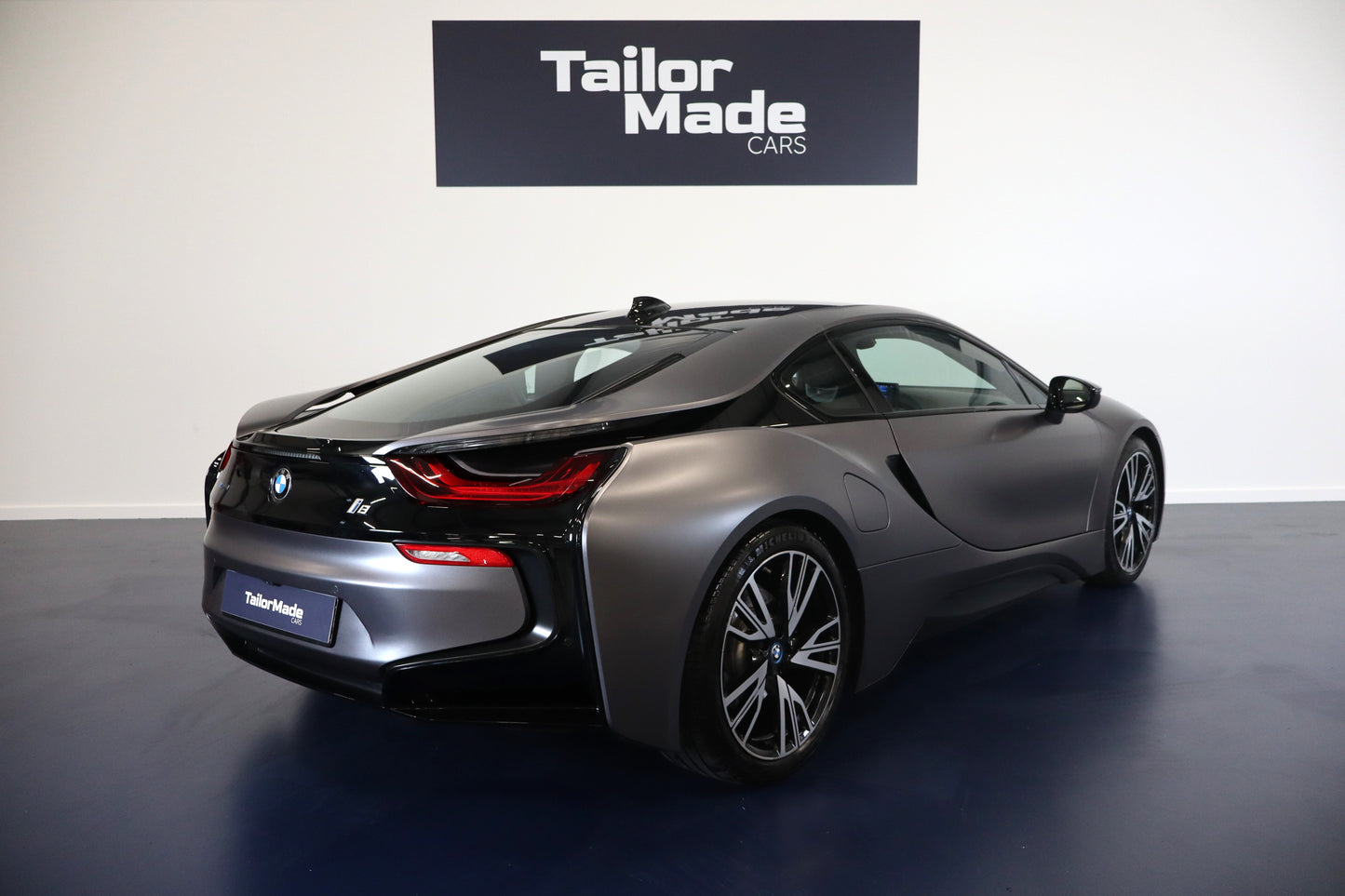 BMW i8