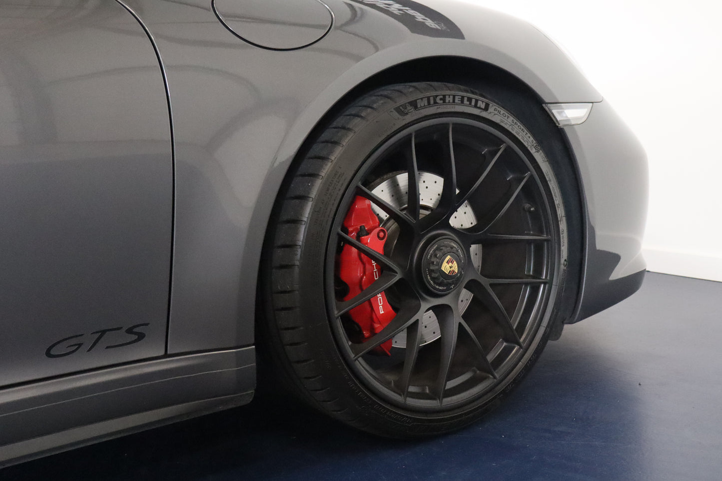 Porsche 911 Targa 4 GTS 450 PDK