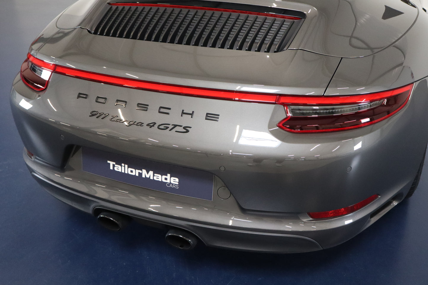 Porsche 911 Targa 4 GTS 450 PDK