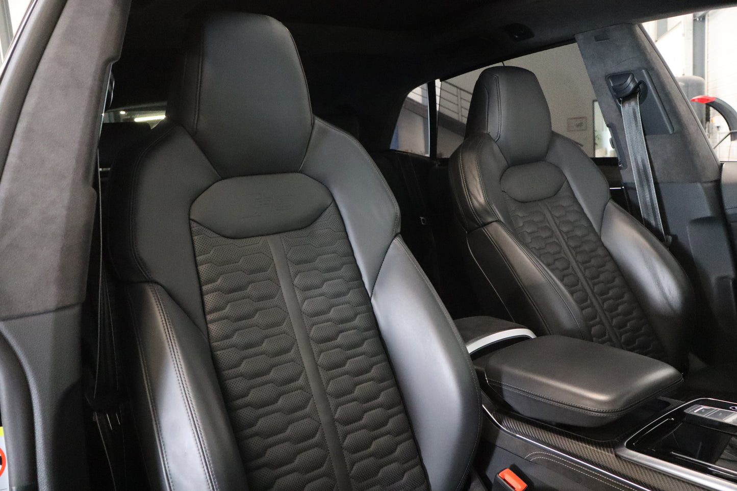 Audi RSQ8 600 Quattro