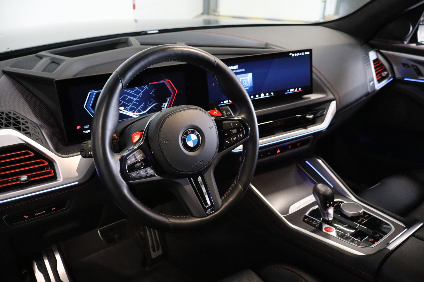 BMW XM 748 Label Red