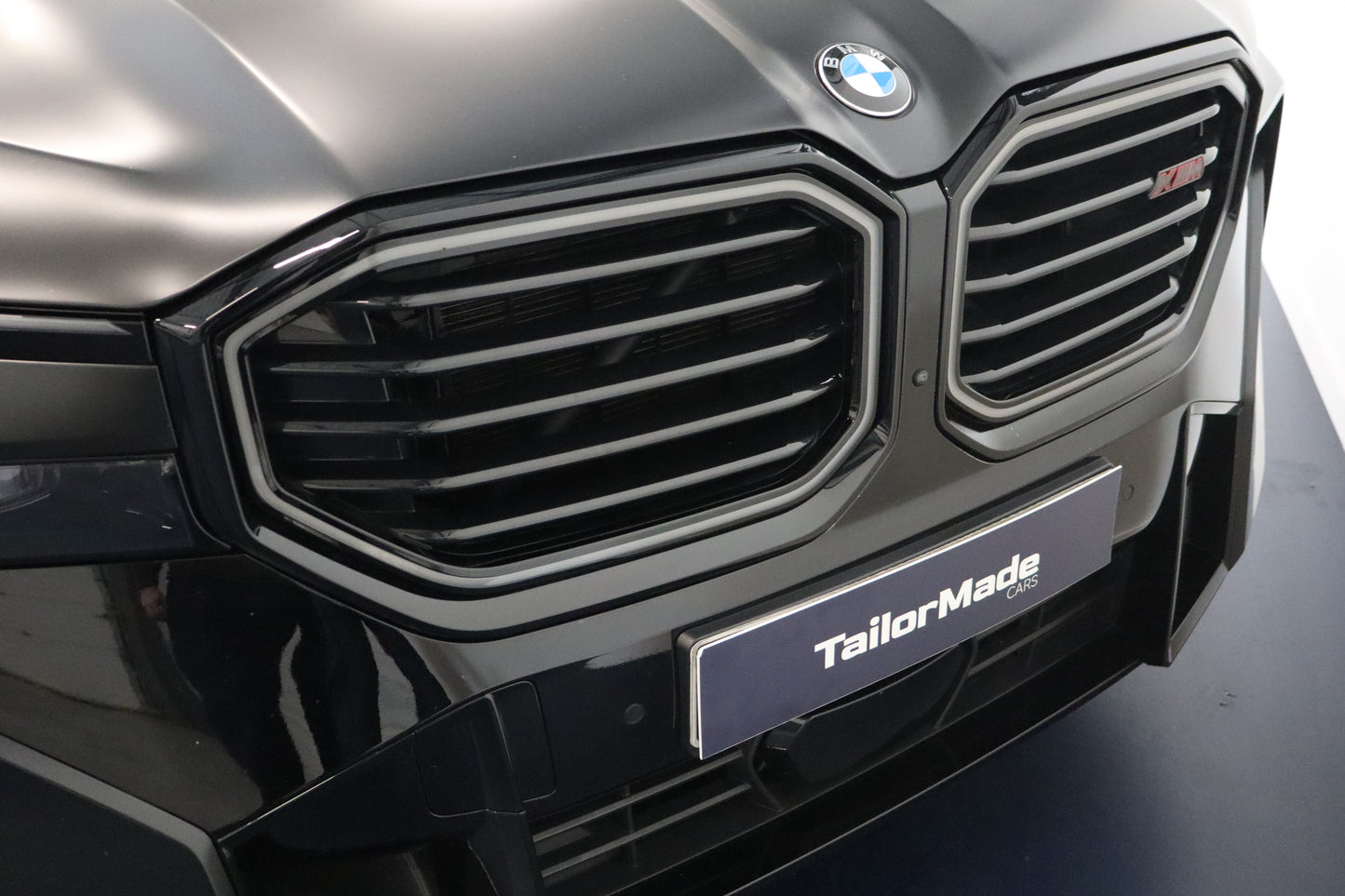 BMW XM 748 Label Red