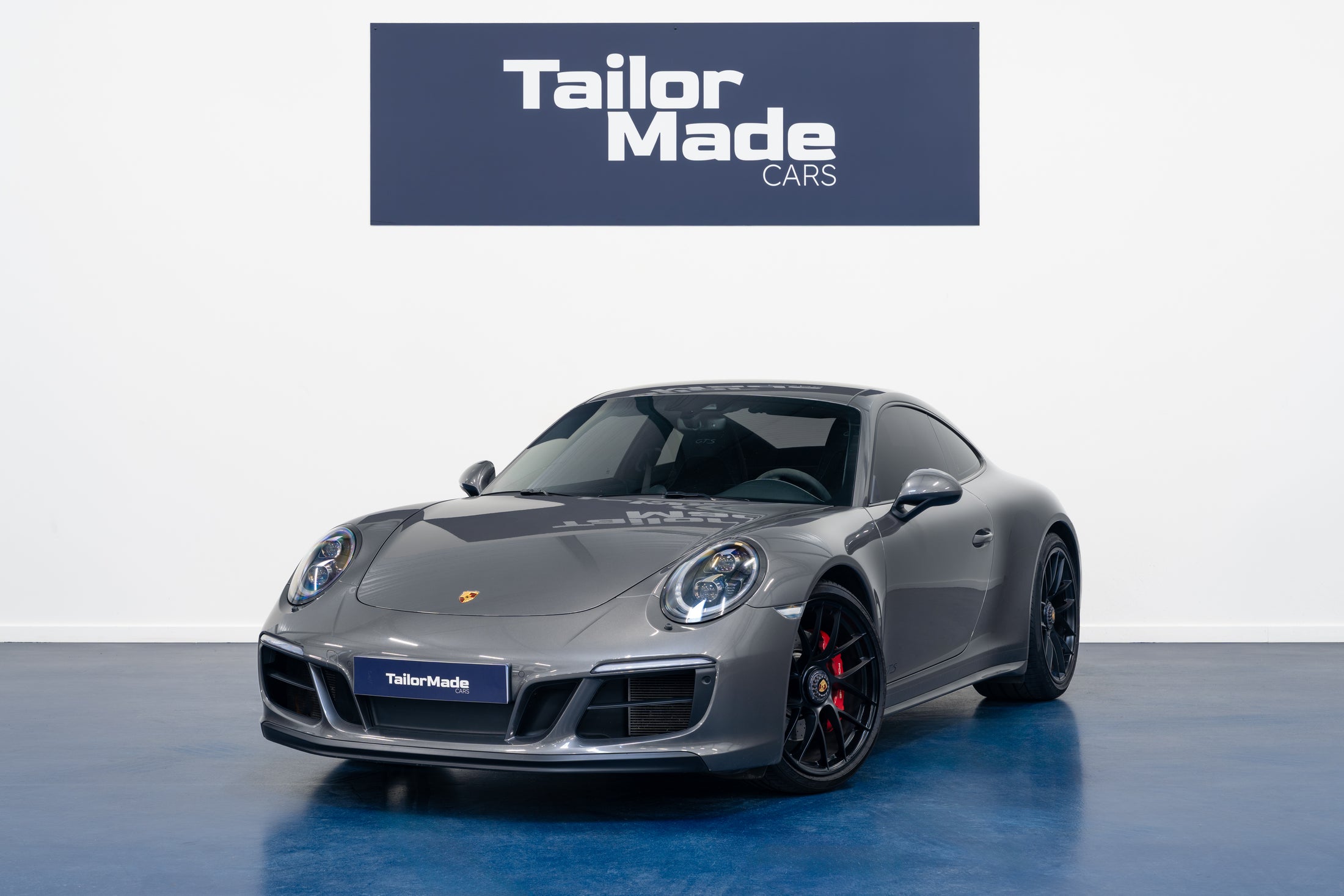 Porsche 911 Carrera 4 GTS