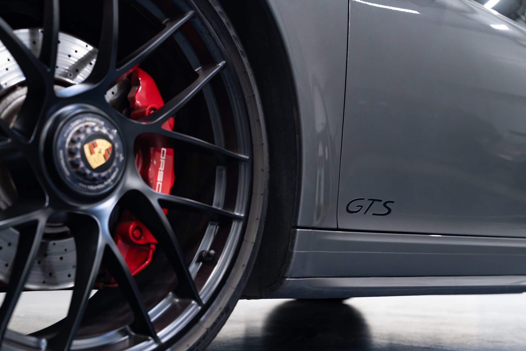 Porsche 911 Carrera 4 GTS