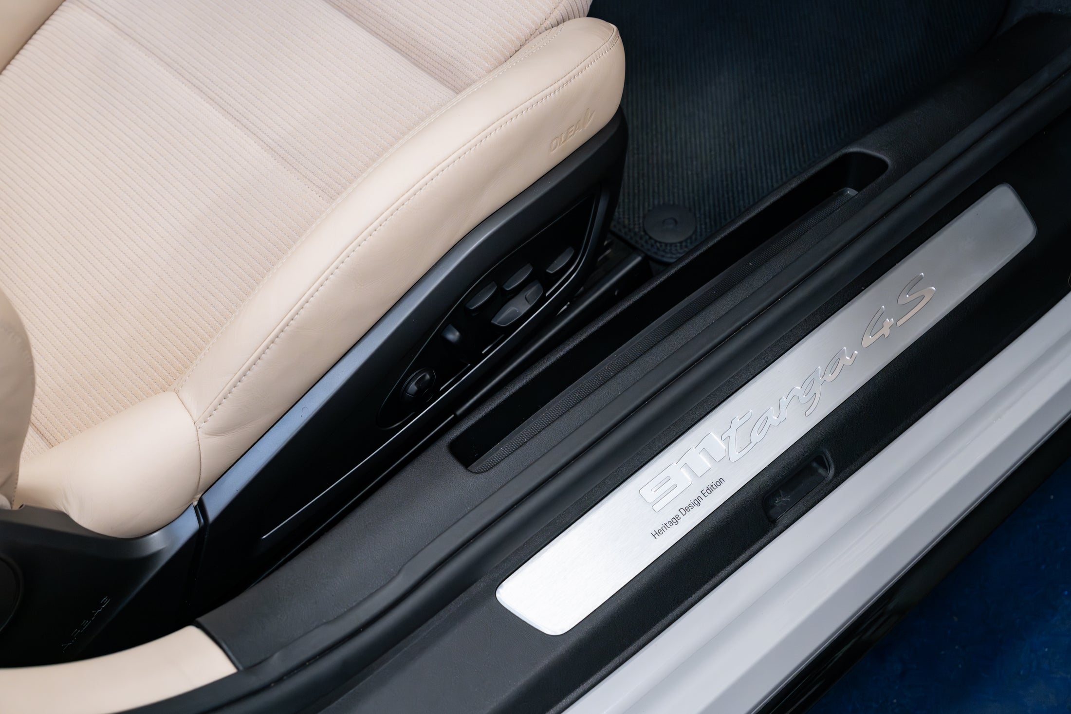 Porsche 911 Targa 4S Heritage Edition