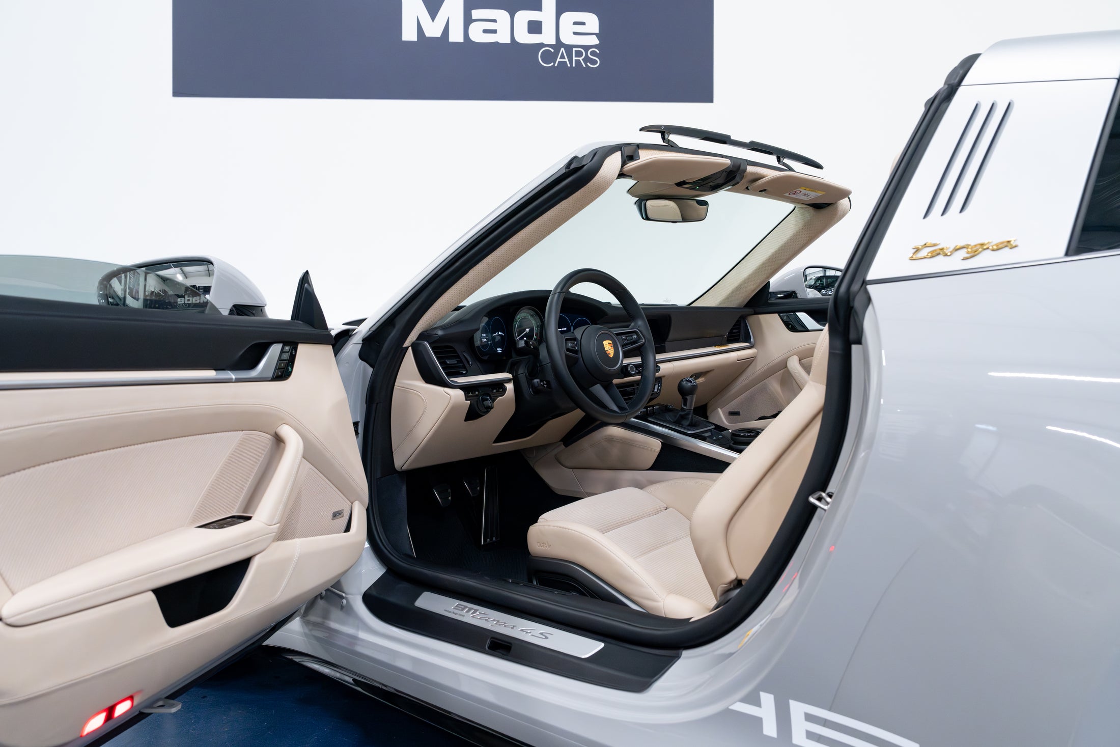 Porsche 911 Targa 4S Heritage Edition