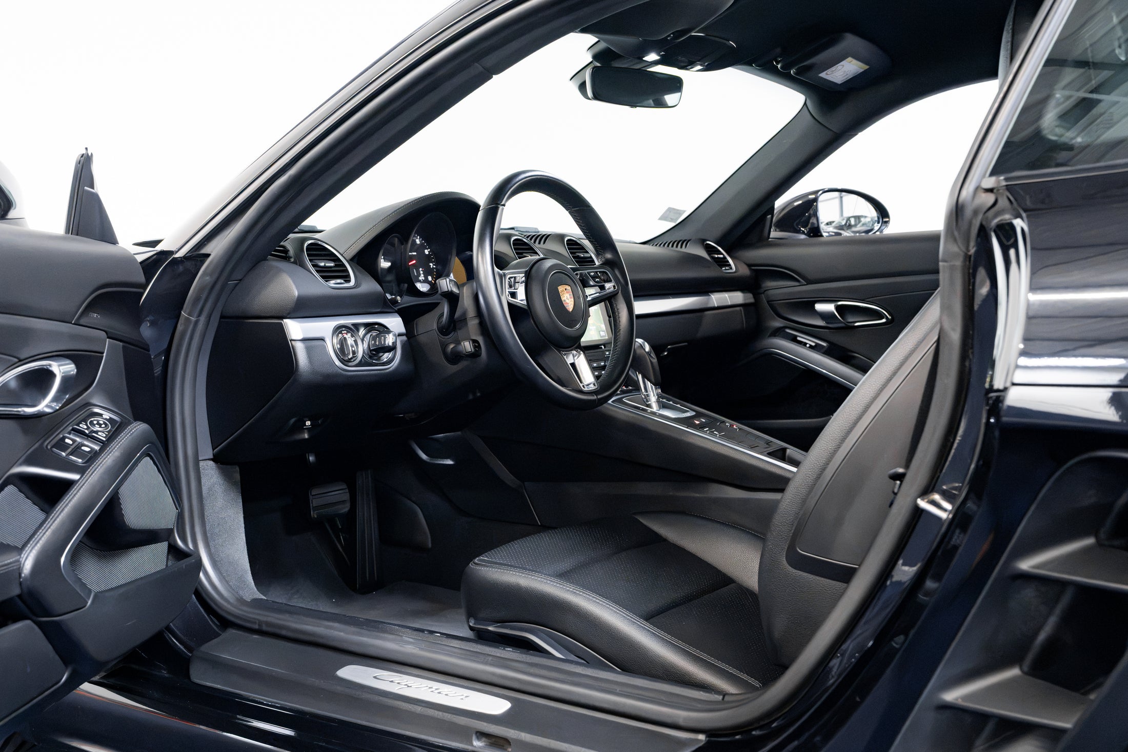 Porsche Cayman 300