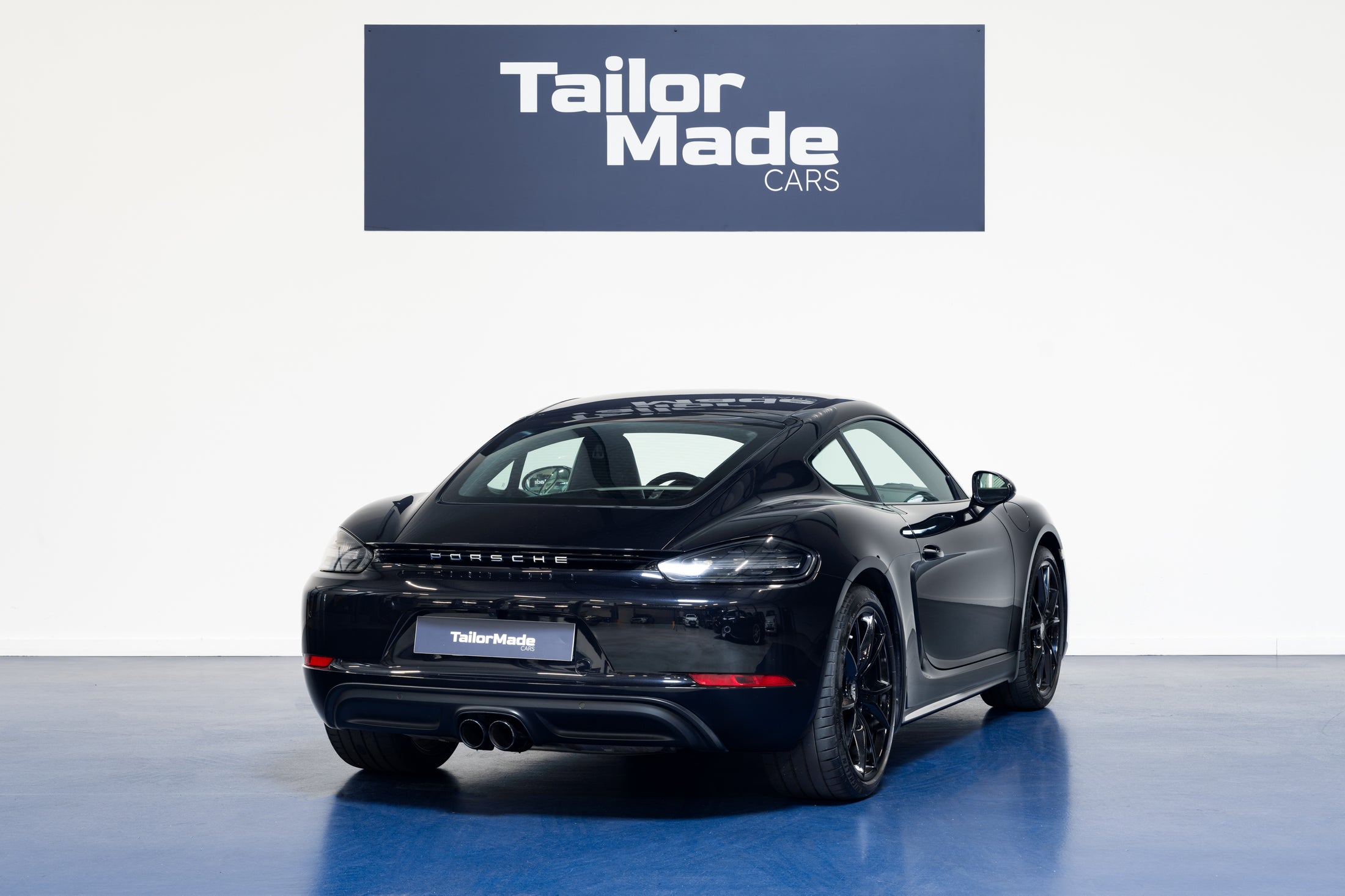 Porsche Cayman 300