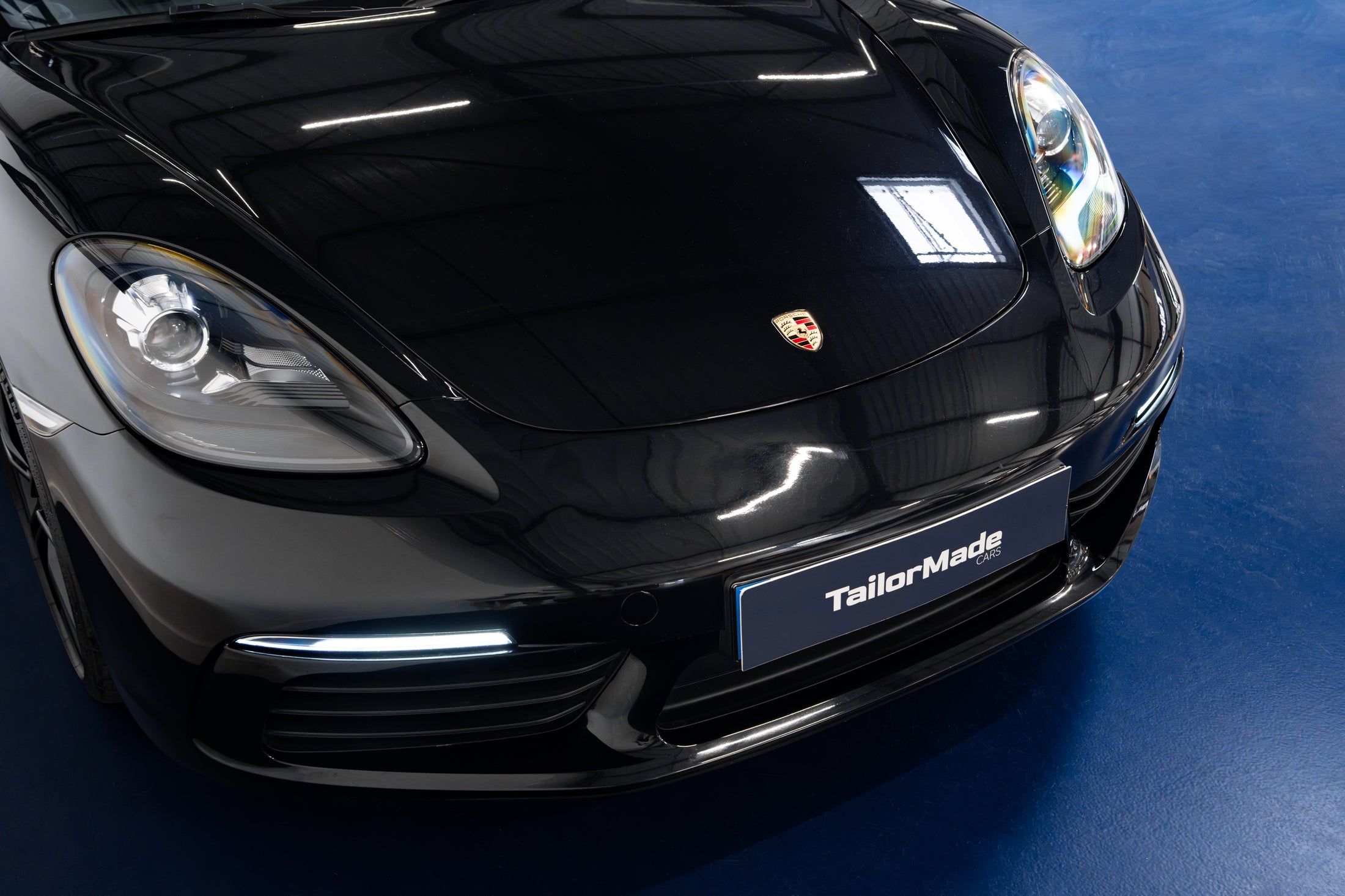 Porsche Cayman 300