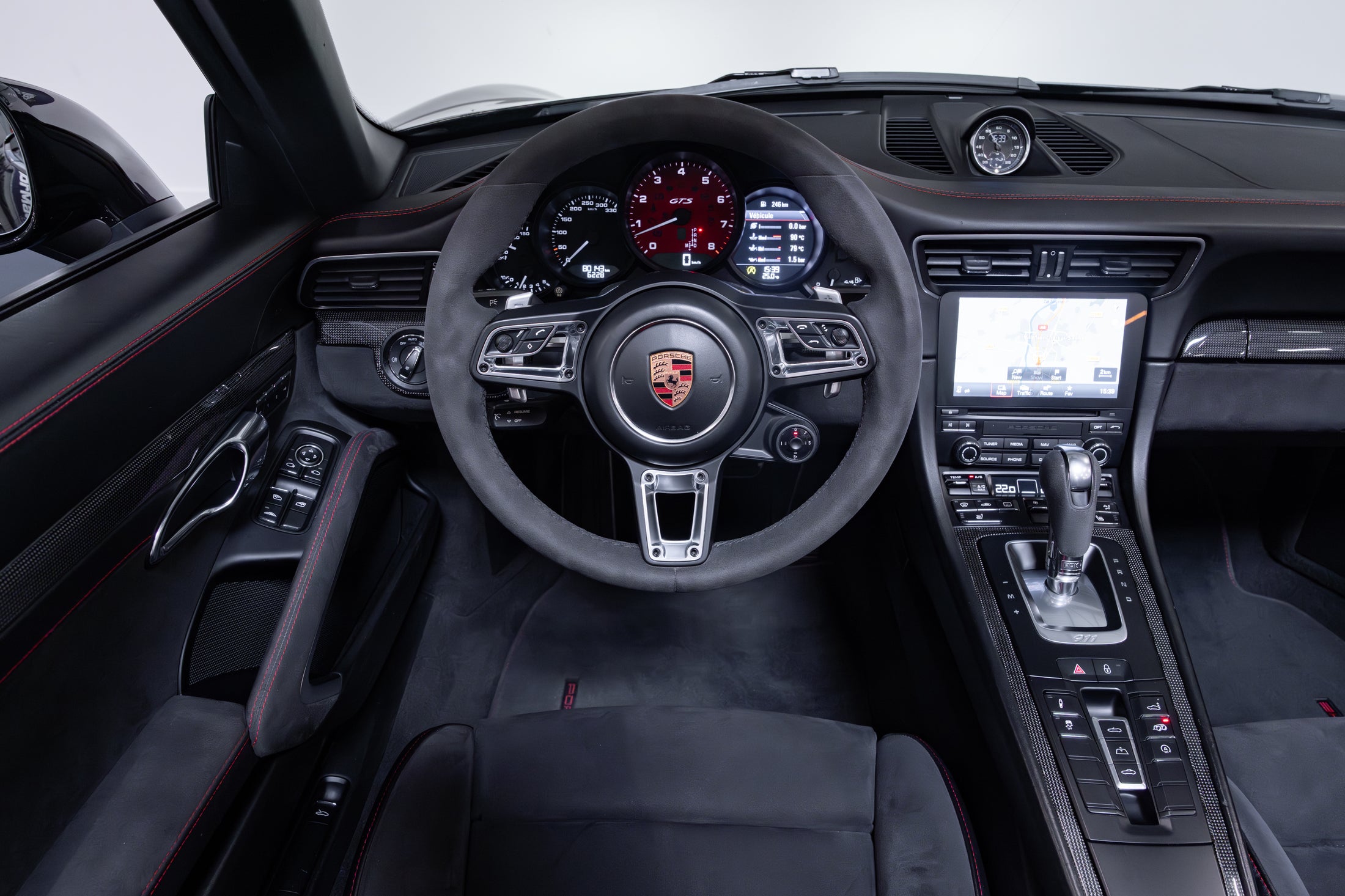Porsche 911 Carrera 4 GTS Cabriolet