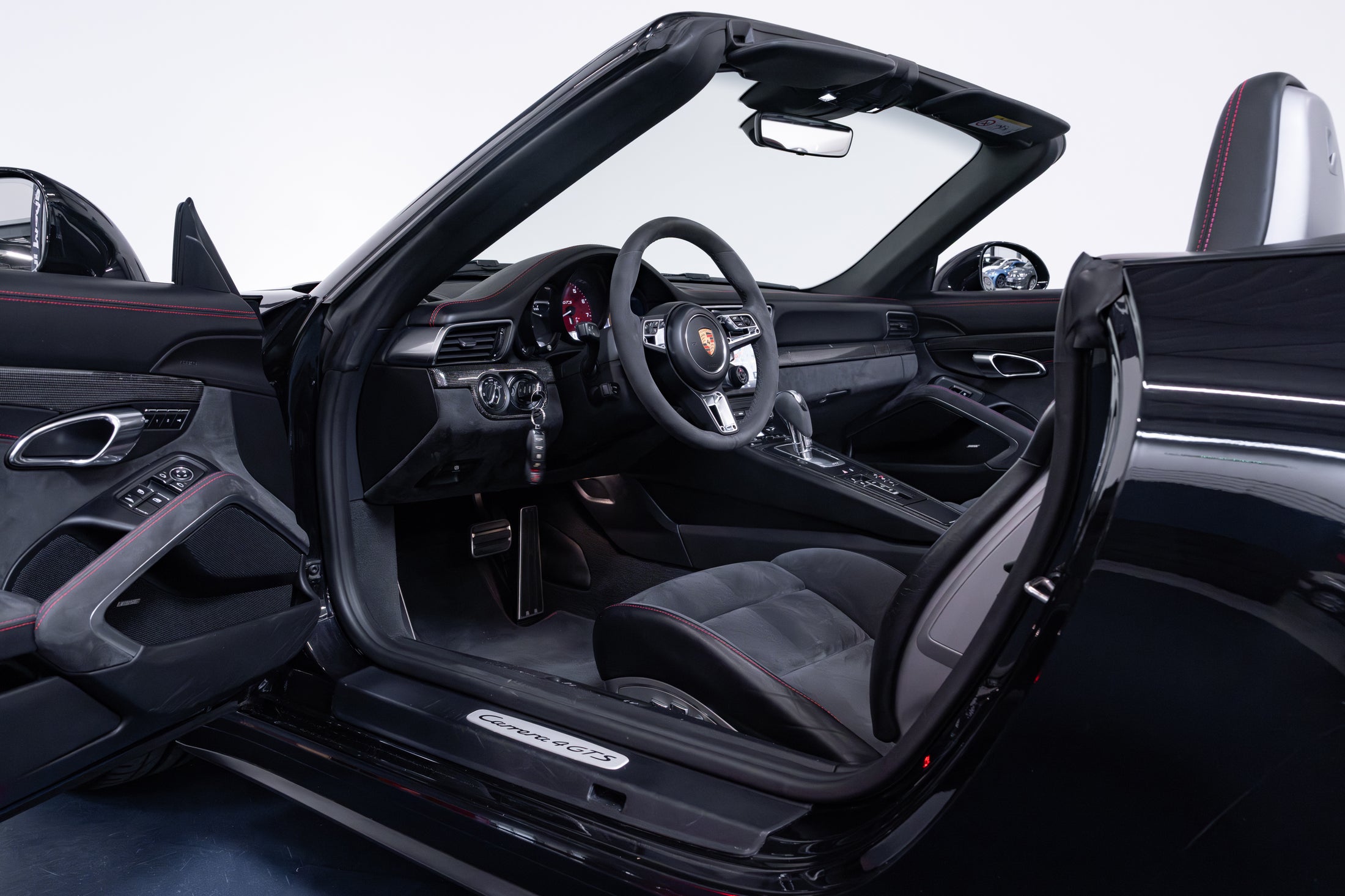 Porsche 911 Carrera 4 GTS Cabriolet