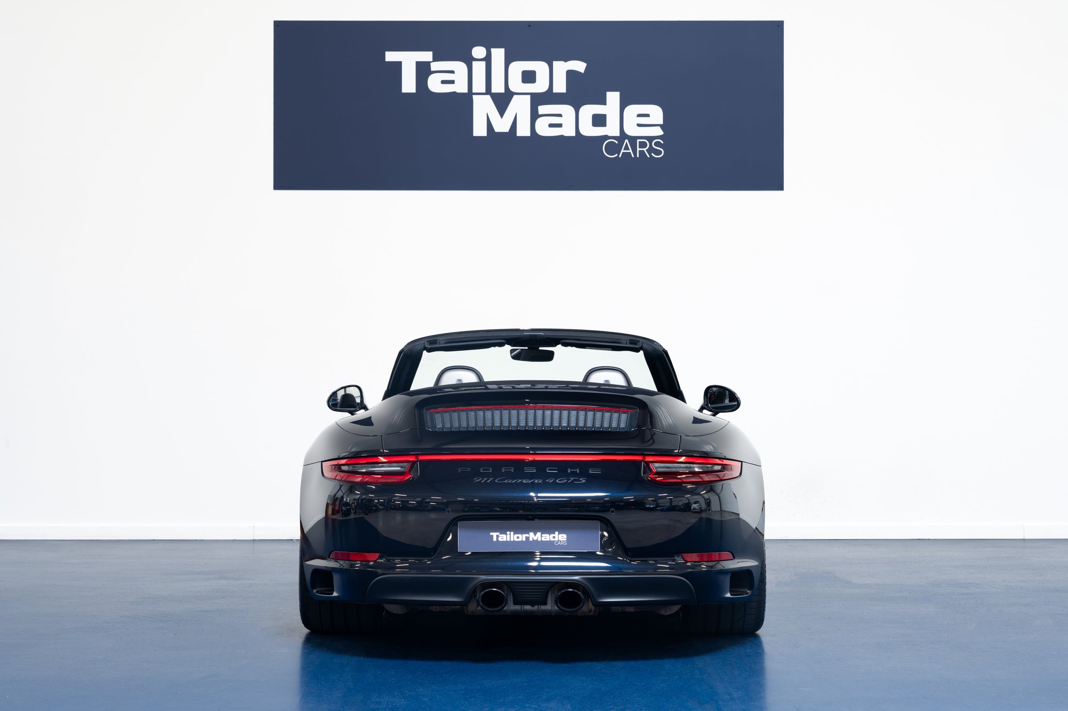 Porsche 911 Carrera 4 GTS Cabriolet