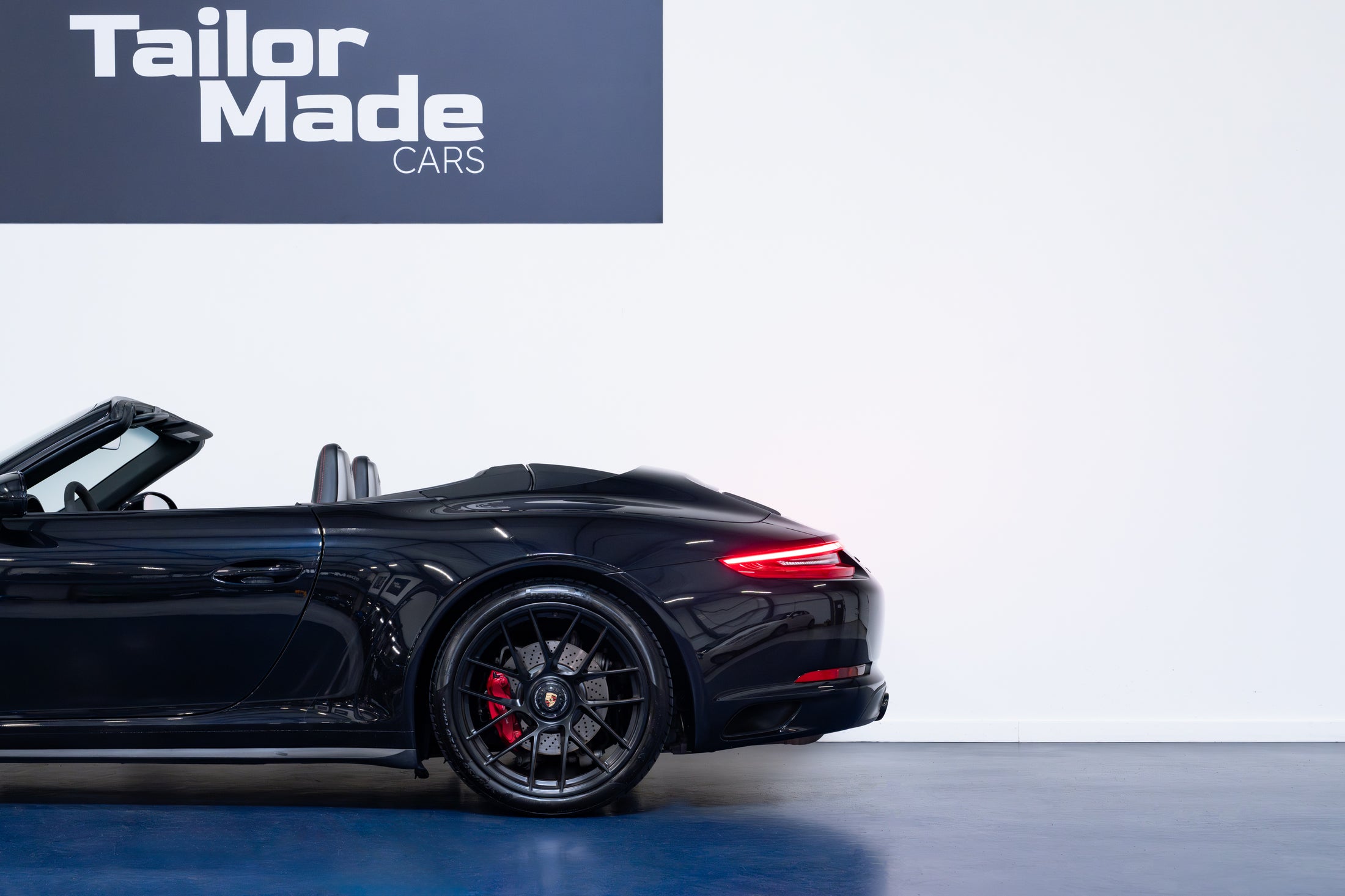 Porsche 911 Carrera 4 GTS Cabriolet