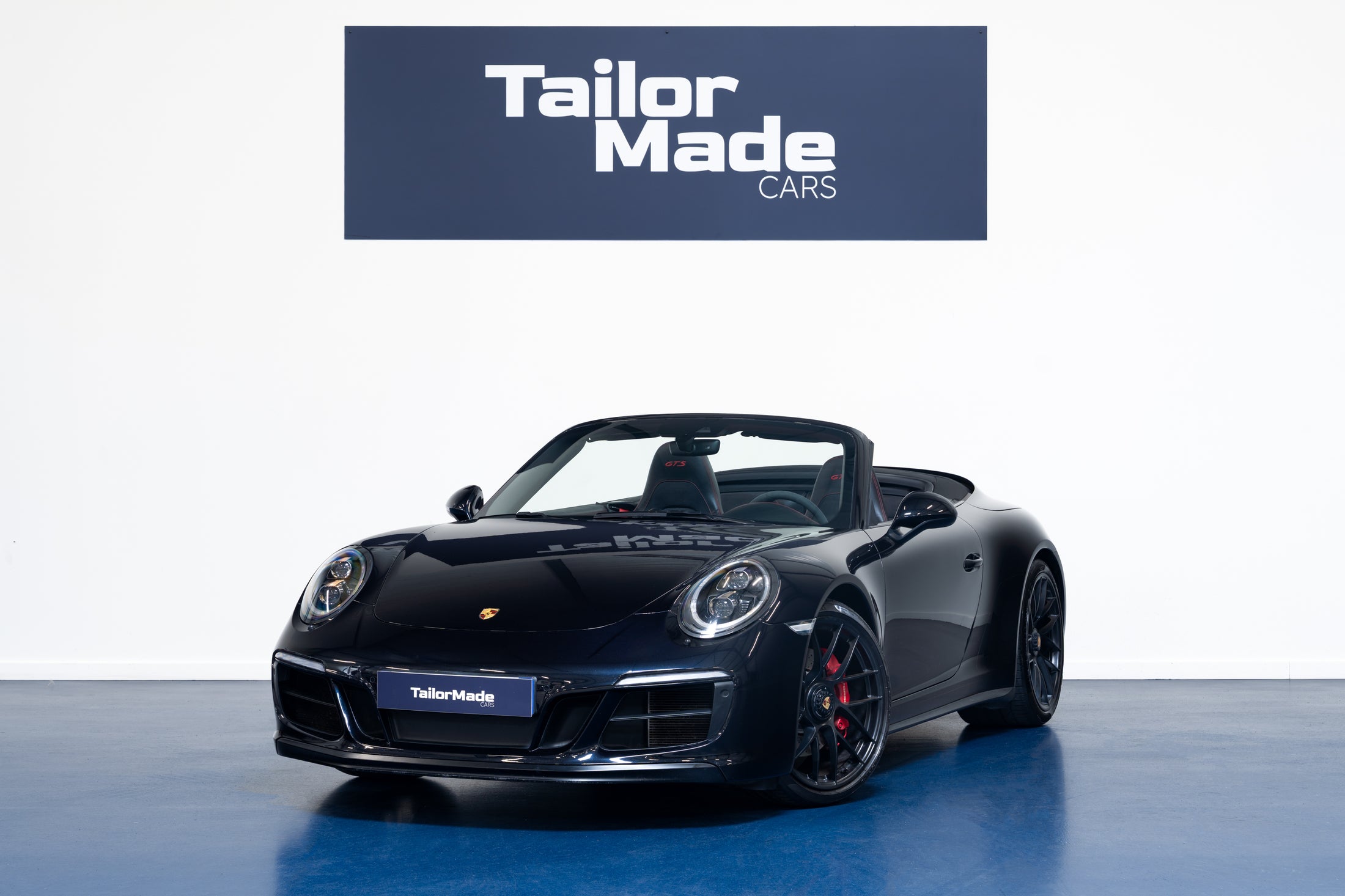 Porsche 911 Carrera 4 GTS Cabriolet