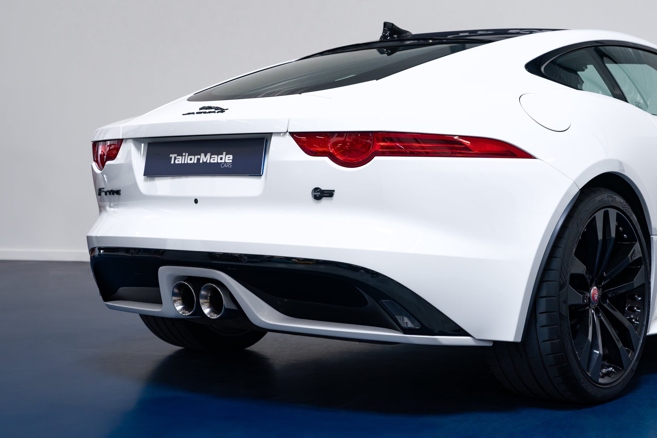 Jaguar F-Type V6