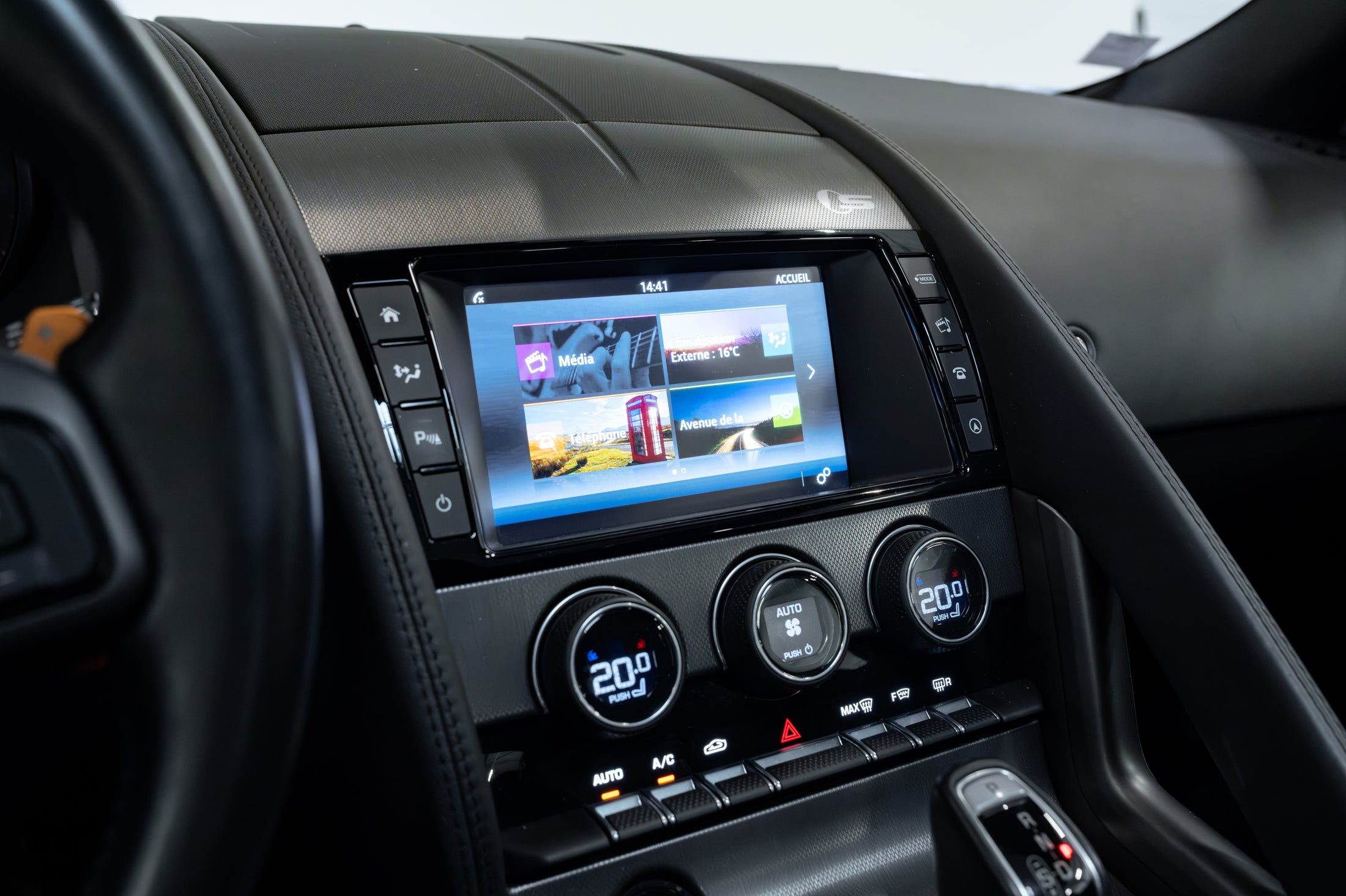 Jaguar F-Type V6