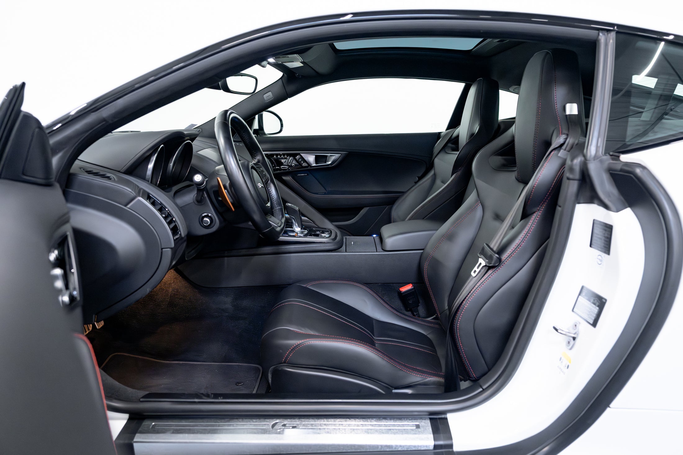 Jaguar F-Type V6