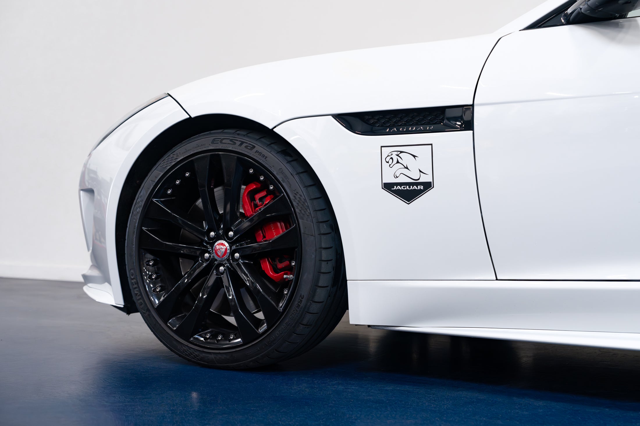 Jaguar F-Type V6