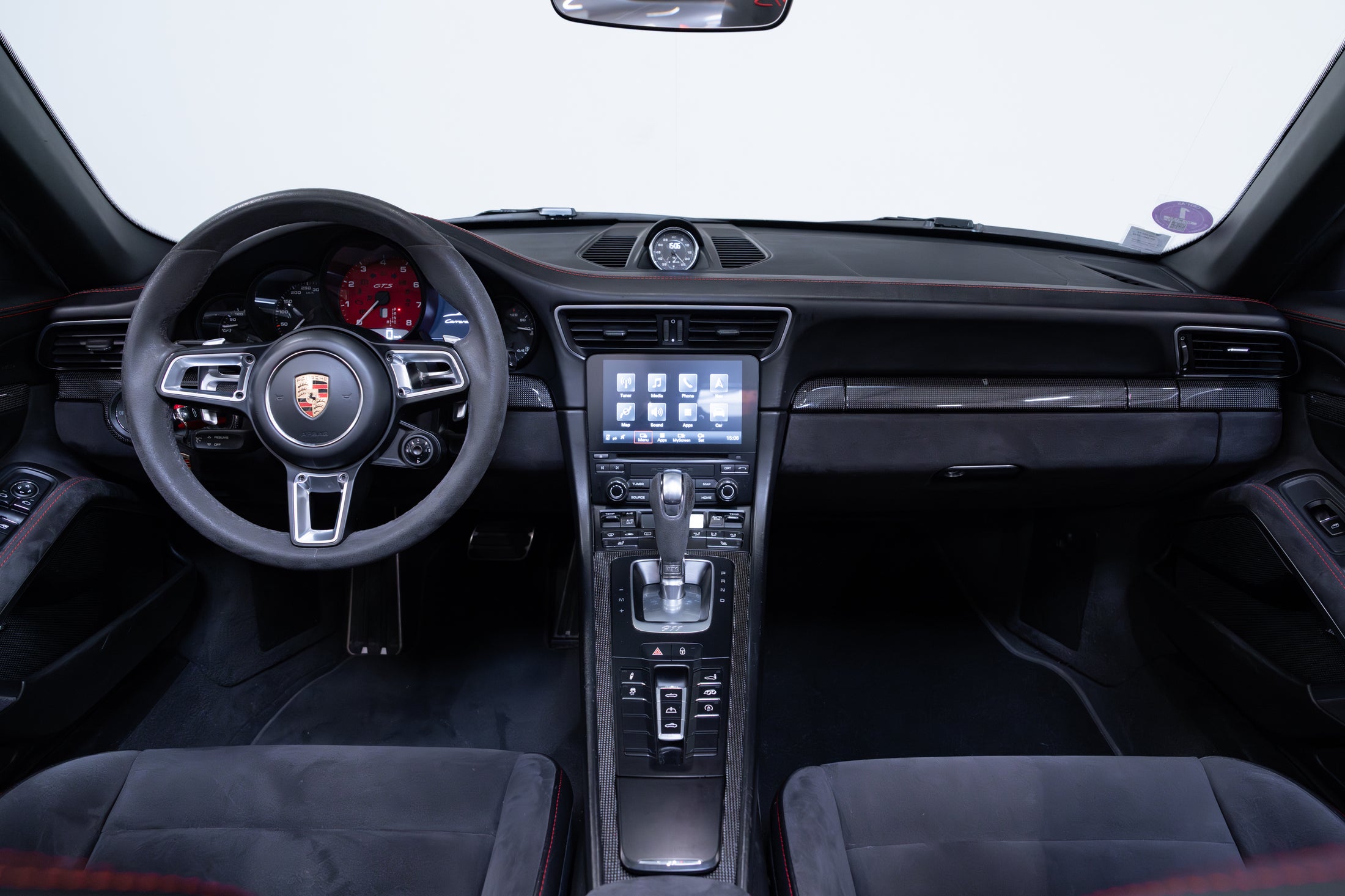 Porsche 911 Carrera 4 GTS Cabriolet