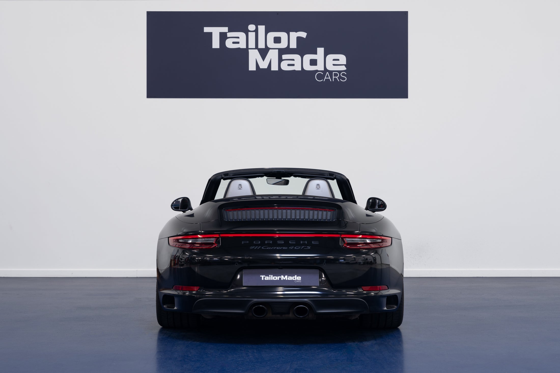 Porsche 911 Carrera 4 GTS Cabriolet