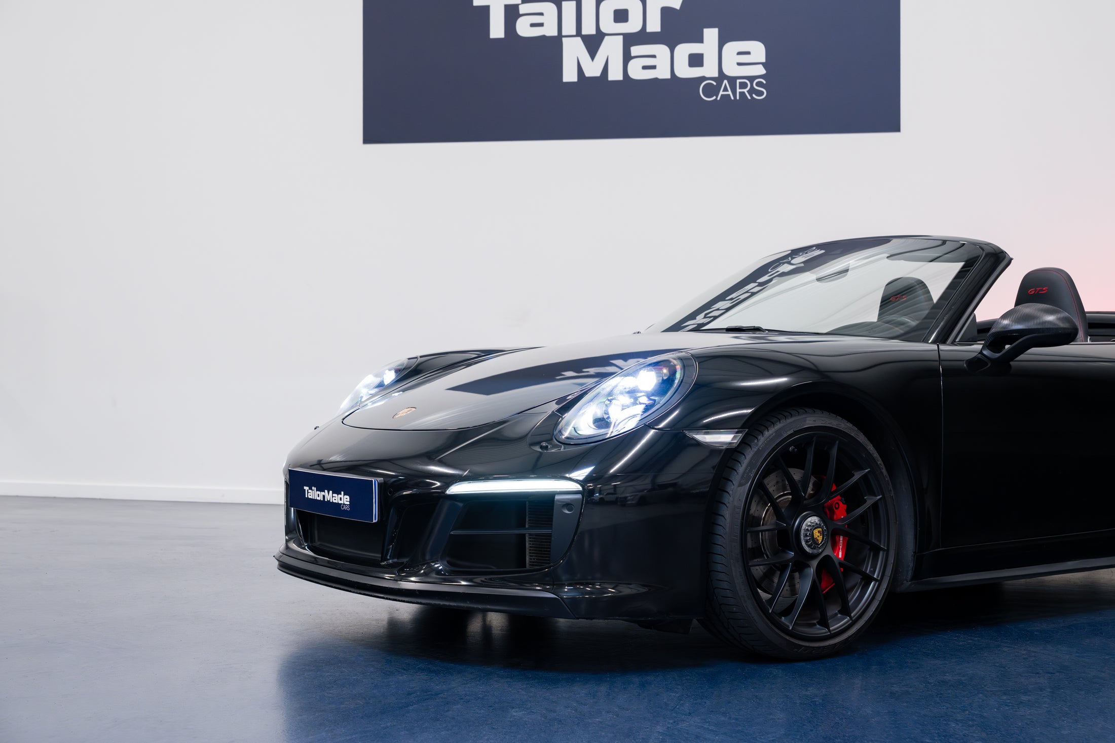 Porsche 911 Carrera 4 GTS Cabriolet