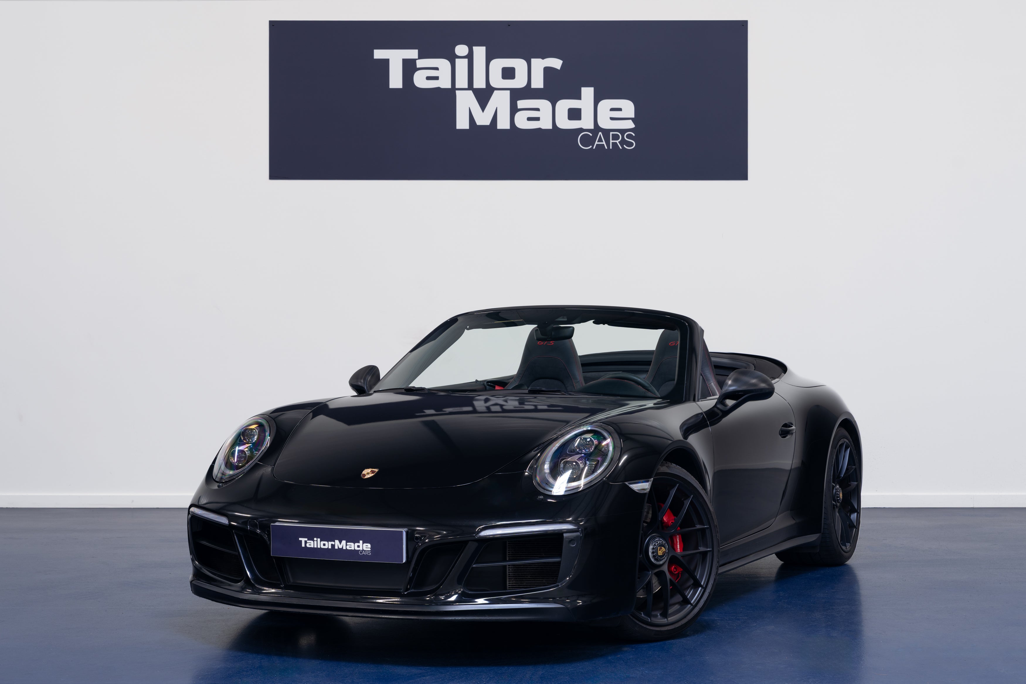 Porsche 911 Carrera 4 GTS Cabriolet