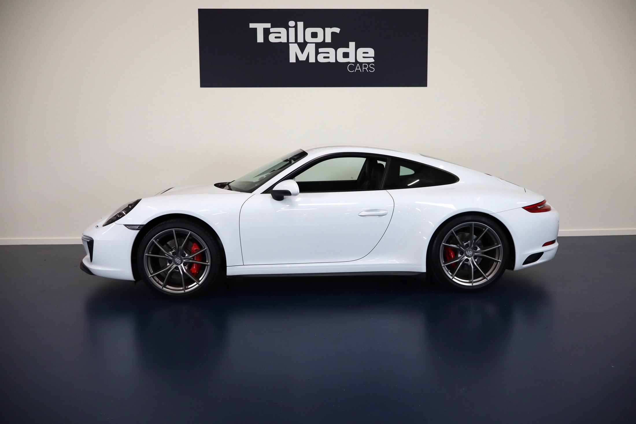 Porsche 911 carrera 4S coupe