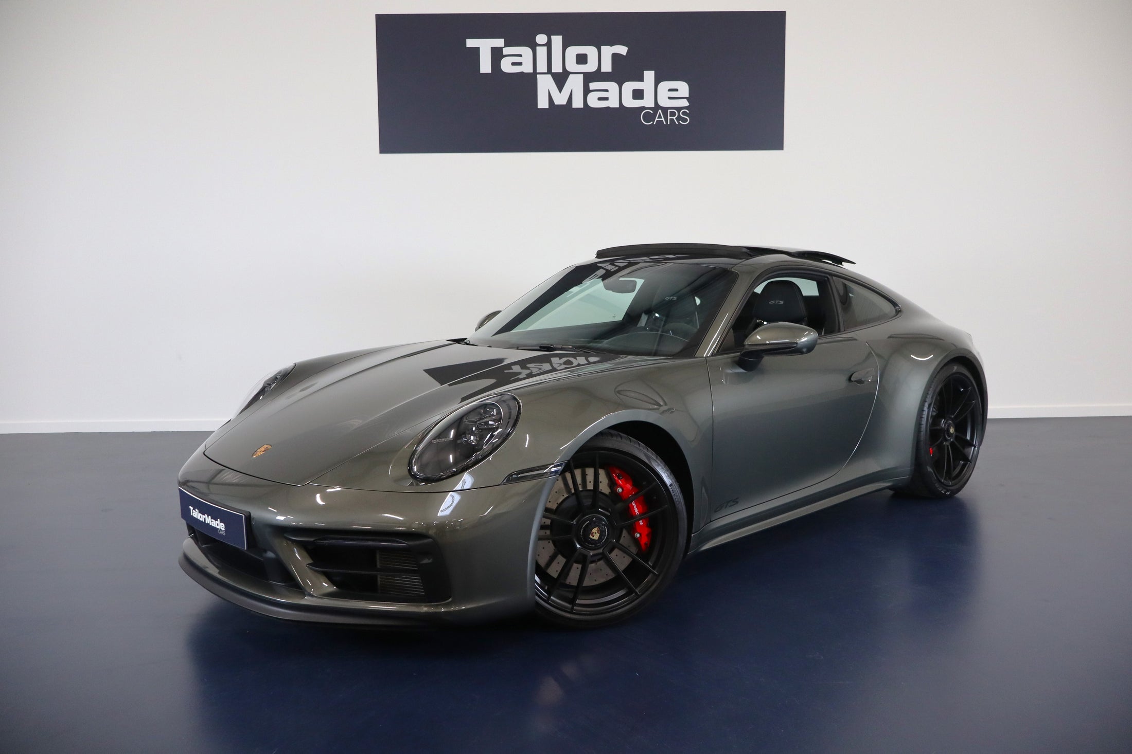 Porsche 911 GTS Coupe