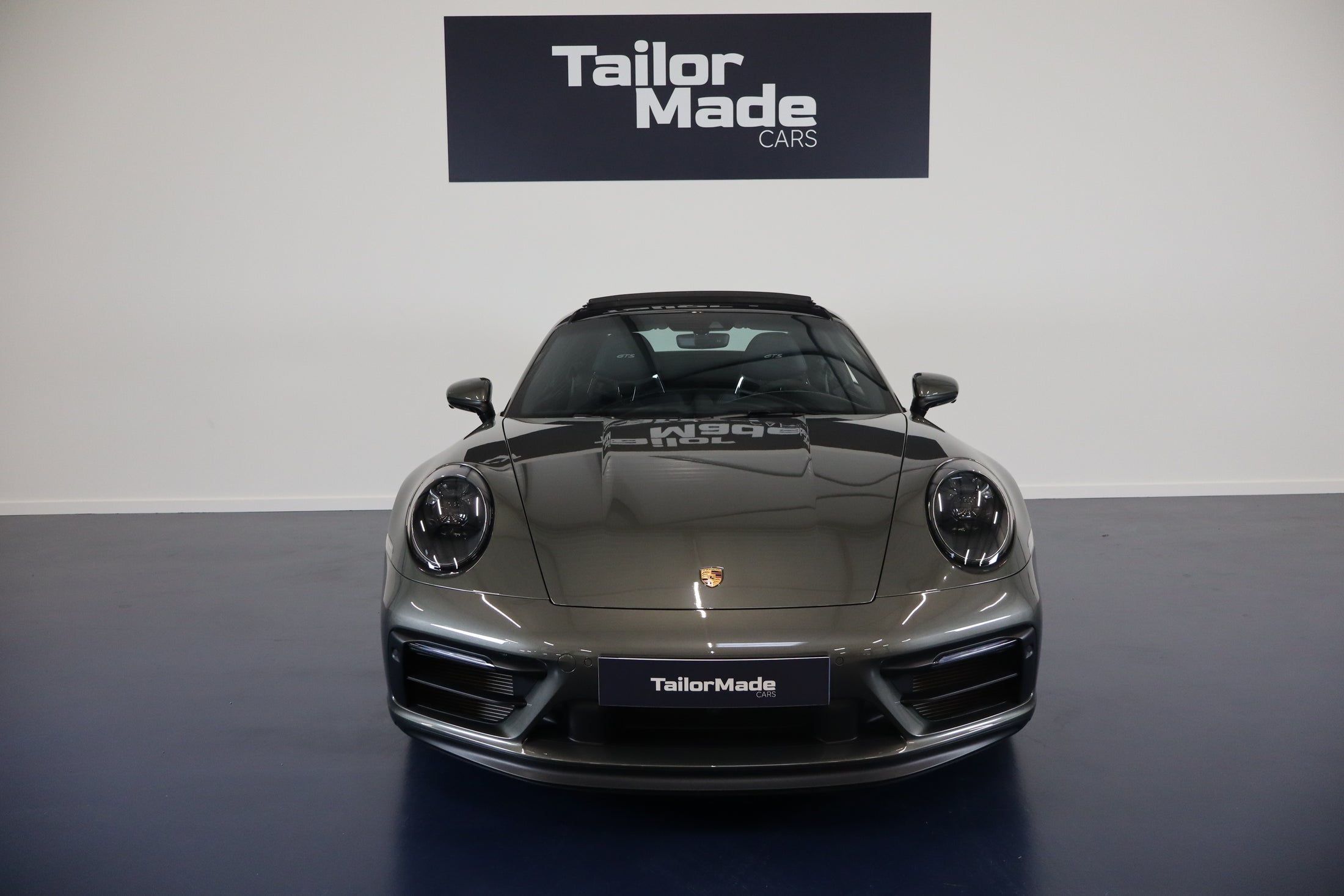 Porsche 911 GTS Coupe