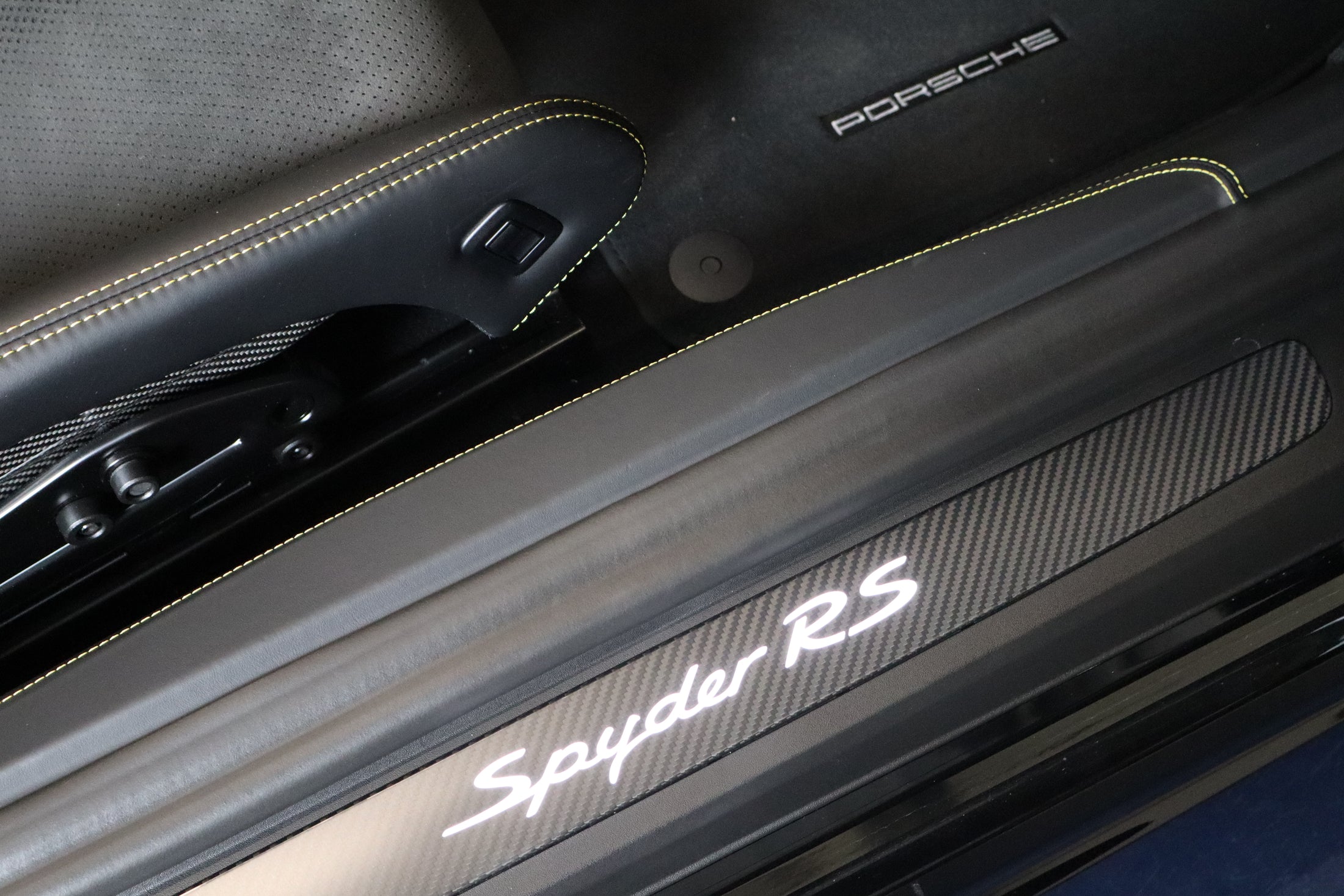 Porsche 718 Spyder RS