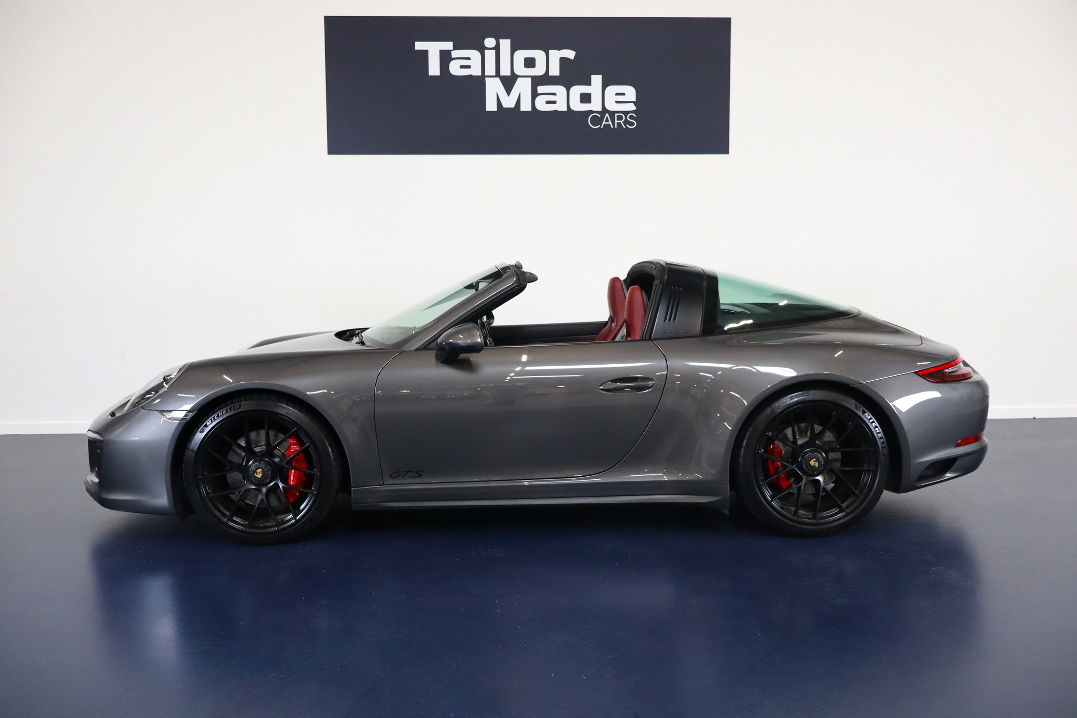 Porsche 911 Targa 4 GTS 450 PDK