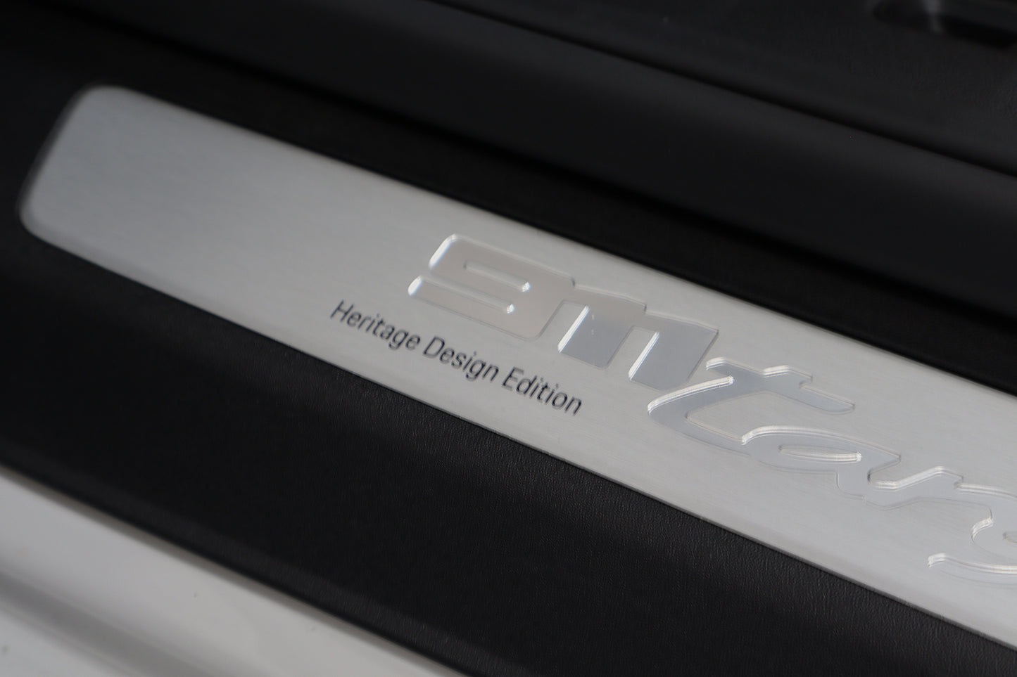 Porsche 911 Targa 4S Heritage Edition