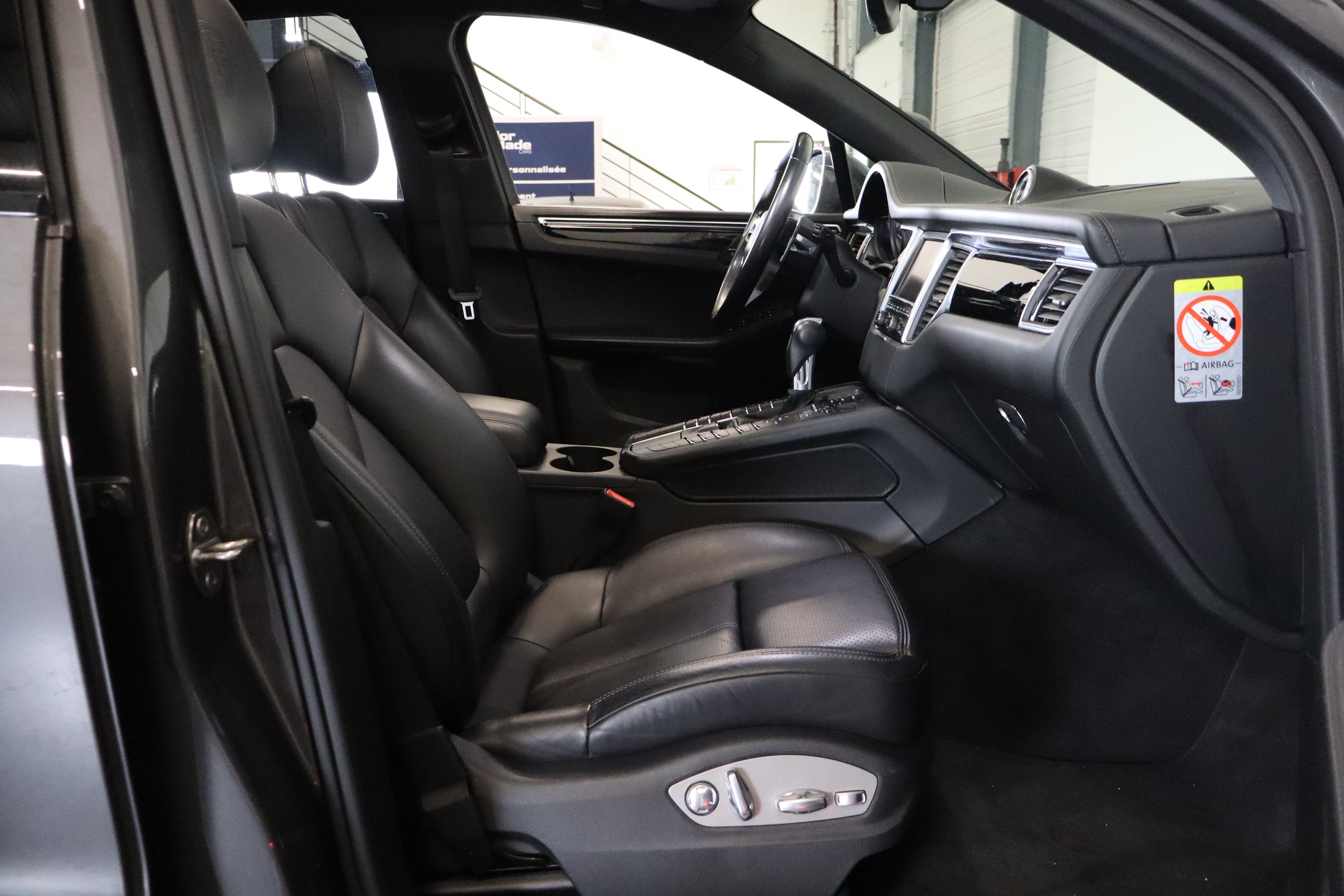 Porsche Macan S