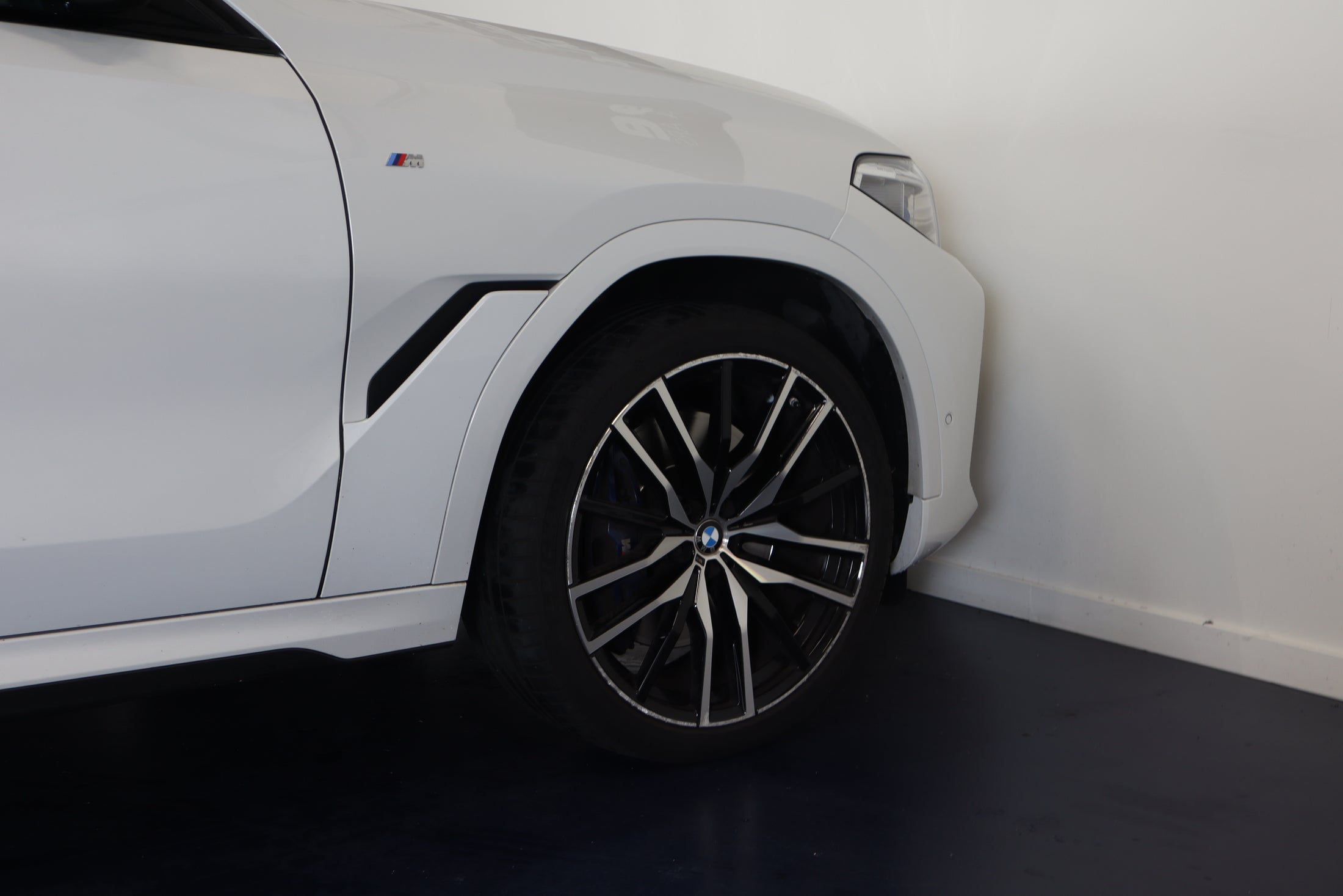 BMW X6 40i