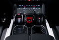 Charger l'image dans la visionneuse de la galerie, Lamborghini Urus SE
